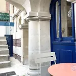 The Station - 50m Gare