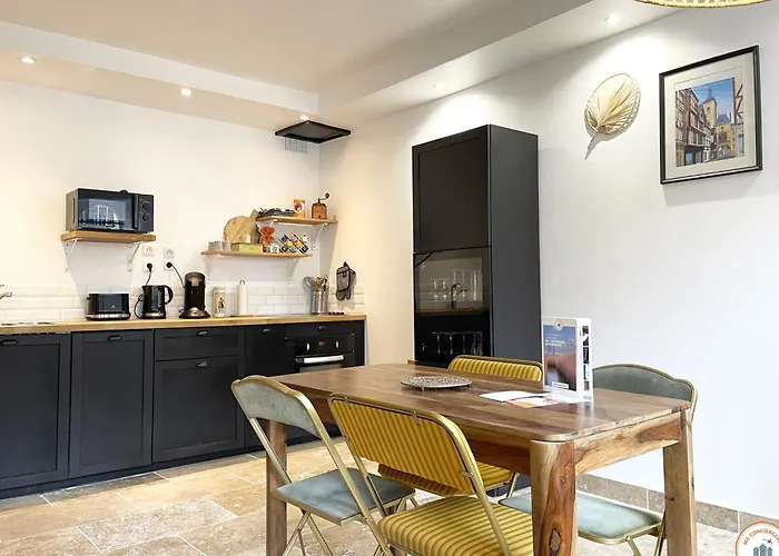 The Station - 50m Gare *