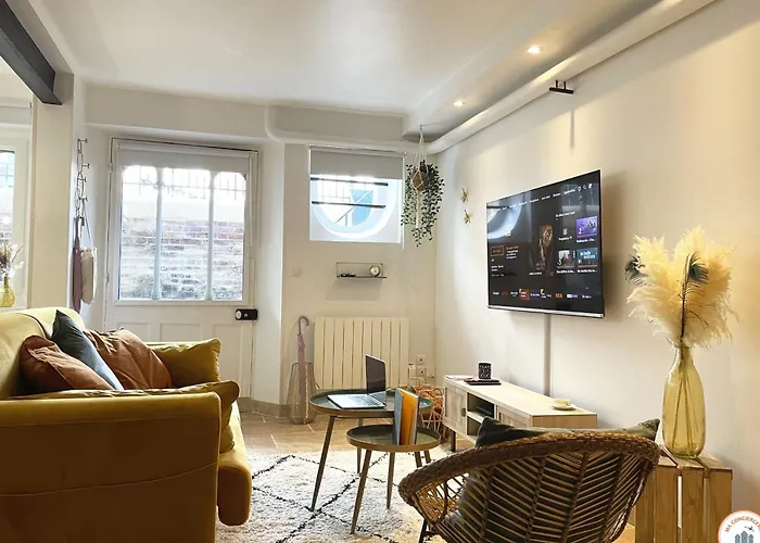 The Station - 50m Gare 公寓