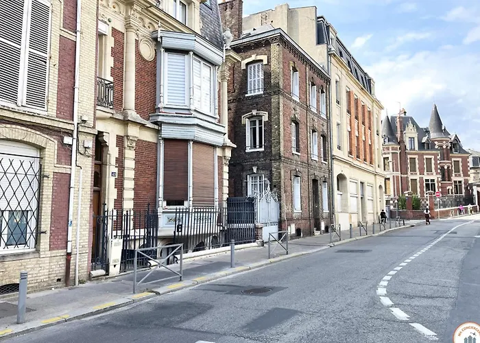 The Station - 50m Gare شقة *